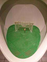 pinkelbecken pissoir