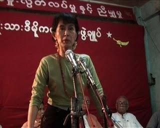 Wahlboykott: Riskiert Suu Kyi ein Auseinanderbrechen ihrer Partei?