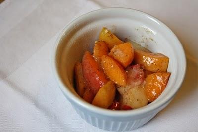 Crumble aux abricots, nectarines et sarrasin