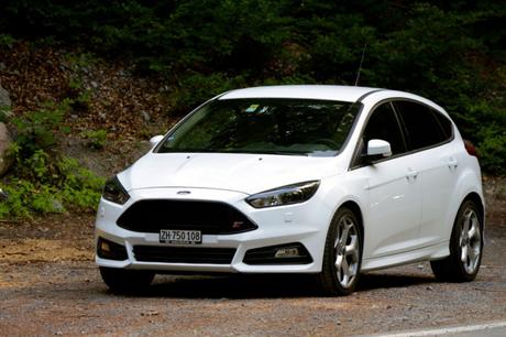 Ford Focus ST: Im Stand mau, in Fahrt wow