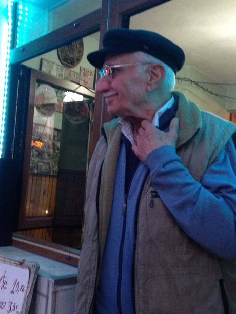 Der rüstige Rentner liebt seine Heimatstadt Istanbul. Doch zu Hause ist er in Flensburg.