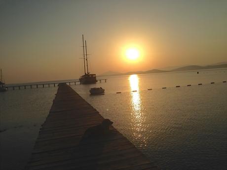 Sonnenuntergang am Camel Beach in Bodrum Kargı