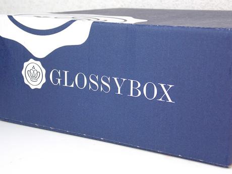 [Unboxing] Glossybox Young Beauty Juni 2015