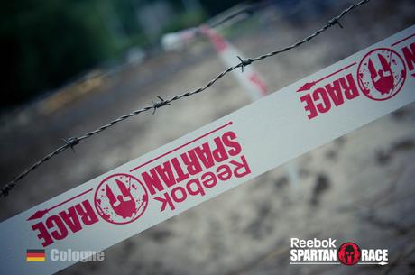 Reebok Spartan Race Super Köln 2015: Schwere Beine, entspannte Kühe und der matschige Weg ins Ziel