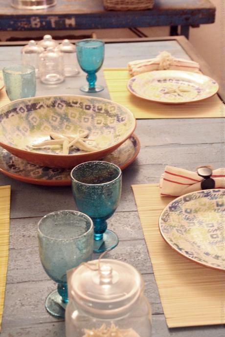 gedeckter Tisch mit Keramik im Bondian Living