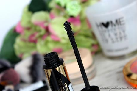 Max-Factor-Masterpiece-Glamour-Extensions-Mascara