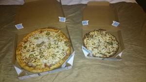 Christinas glutenfreier Roadtrip an der Ostküste der USA Pizza von „Domino's“ (die kleine ist gf und die Größe täuscht! ;-)