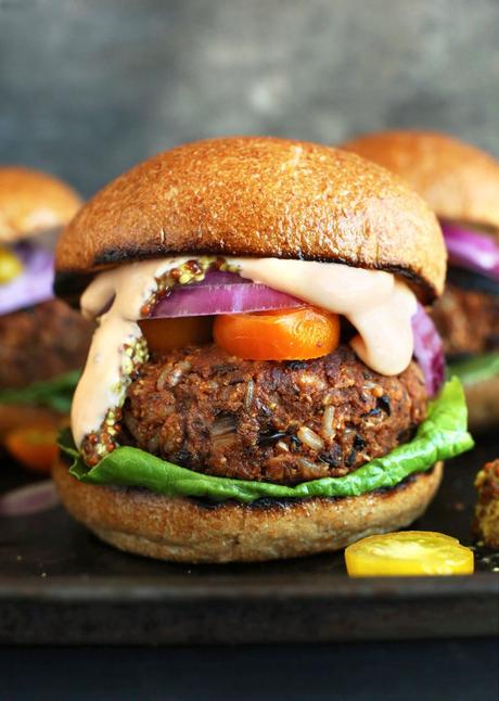 kleidermaedchen-modeblog-erfurt-AMAZING-GRILLABLE-Veggie-Burgers-Hearty-flavorful-and-hold-up-on-the-grill-or-skillet-vegan-veggieburger-grilling-dinner-healthy-recipe