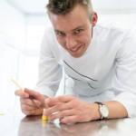 Das Sommerfest der Maisterei mit Tag der offenen Türe in Solms René beim Rosen bauen