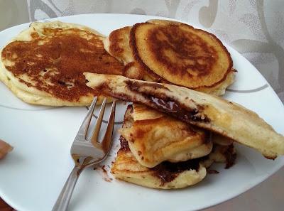 gefüllte Pancakes (mit Schoko)