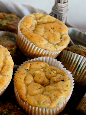 Zucchini-Haselnuss Muffins