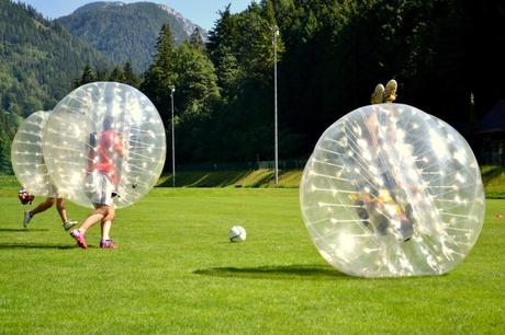 Bubble Football für den guten Zweck