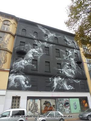 Street art in Berlin #40