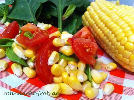 Leuchtende Farben auf dem Teller: Mais, Tomate, Spinat