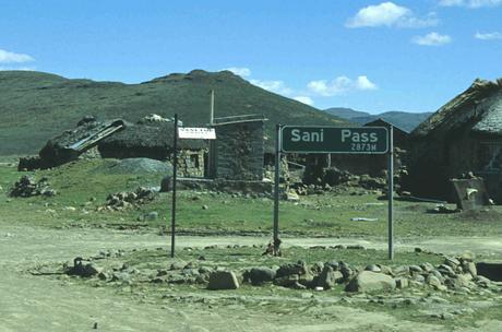 Lesotho-Sani-Pass-Schild