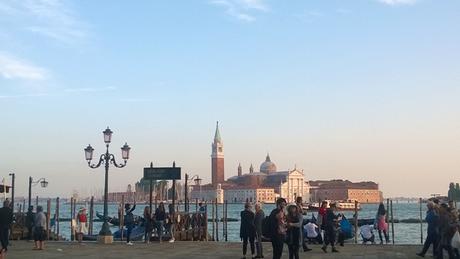 {UNTERWEGS} in Venedig