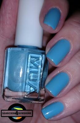 [Nails] Specialties mit MUA Bold Blue und NAILS INC OLD PARK LANE
