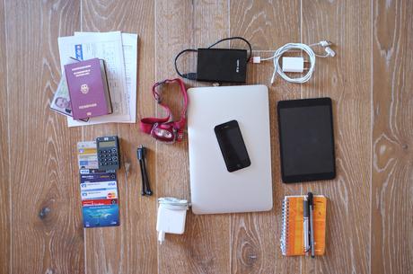 Gadgets und Dokumente Backpacking