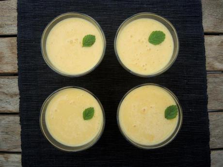 Orangen-Kaki-Smoothie mit Ingwer Orangen-Kaki-Smoothie (1)