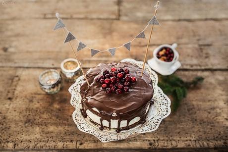 Naked Cake: Schokoladen Kuchen mit Glasur