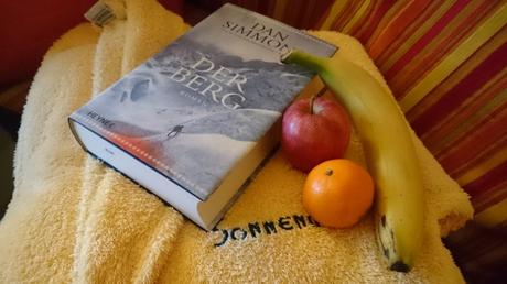 Die Zutaten: Ein Bademantel, ein Buch, gesundes Essen, KEIN Smparthone.