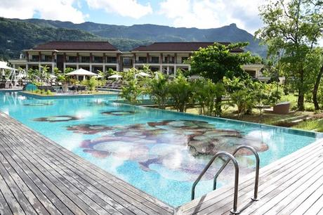 12_Hotelpool-Hotel-Savoy-Resort&SPA-Beau-Vallon-Mahe-Seychellen