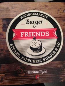 Rezension Burger & Friends + Rezept „Gefüllte Blätterteigrollen“