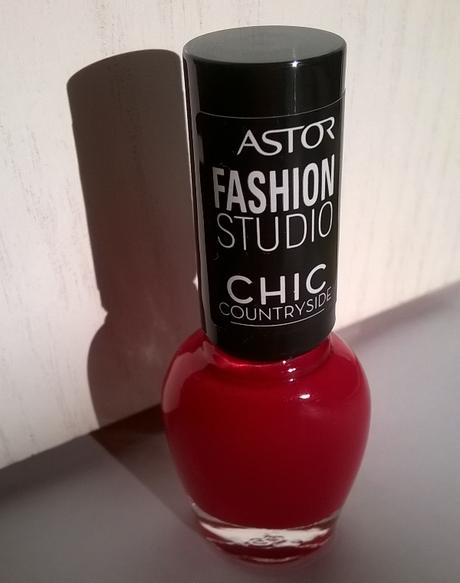 [Nails Saturday] Astor Fashion Studio Chic Countryside Matte Collection 402 Mohair Red Coat (LE) + p2 Fabulous Beauty Gala sweet addiction nail polish 030 glorified gold (LE) + Gewinn :D