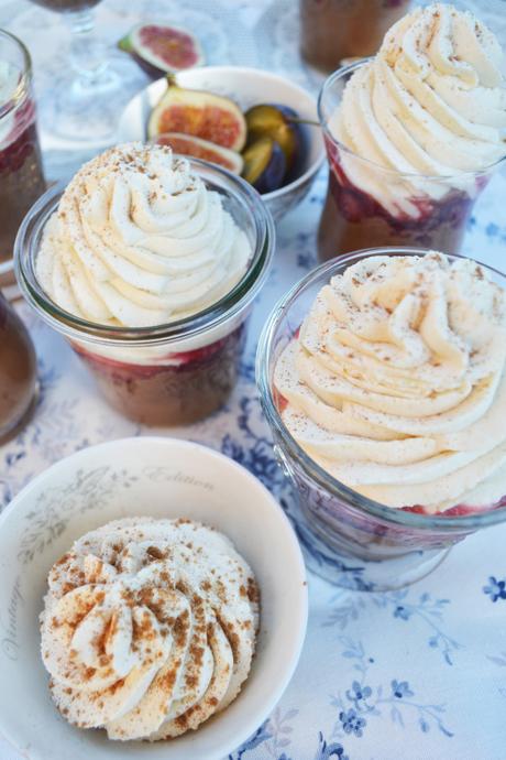 Wir schlemmen uns ins neue Jahr! Mousse au chocolat mit Spekulatiushäubchen mousse8