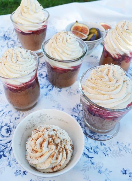 Wir schlemmen uns ins neue Jahr! Mousse au chocolat mit Spekulatiushäubchen mousse10