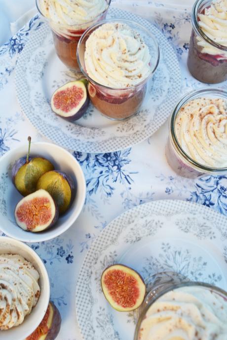 Wir schlemmen uns ins neue Jahr! Mousse au chocolat mit Spekulatiushäubchen mousse2