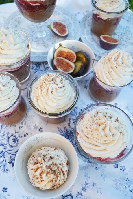 Wir schlemmen uns ins neue Jahr! Mousse au chocolat mit Spekulatiushäubchen mousse1