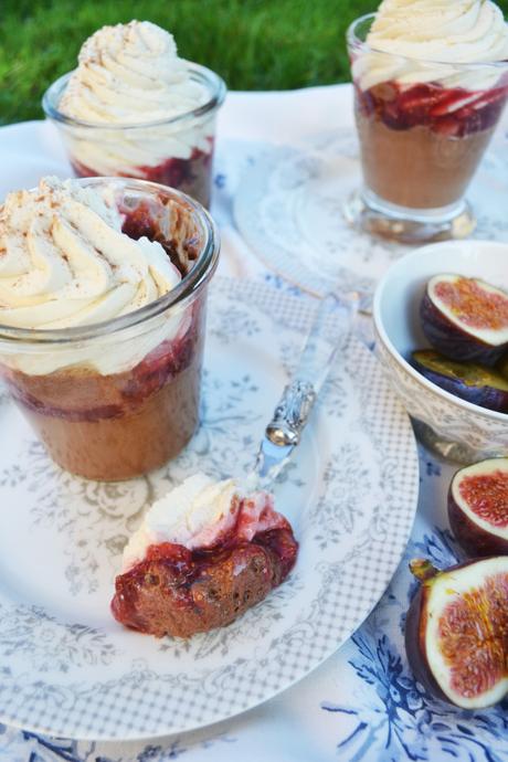 Wir schlemmen uns ins neue Jahr! Mousse au chocolat mit Spekulatiushäubchen mousse7