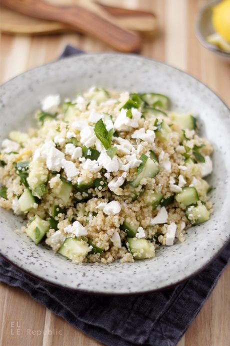 Quinoa Salat mit Gurke, Feta und Zitronendressing