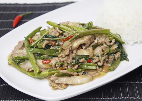 [Rezept] Phad Phak Bung ผัดผักบุ้ง (gebratener Wasserspinat)