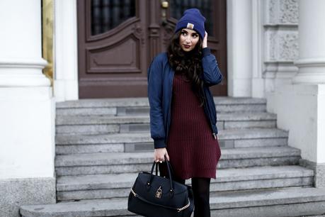 bomber jacket winter look bomber coat uterque boots outfit booties blog outfit rollneck dress turtleneck carhartt beanie streetstyle justfab bag review quality samieze hoch komplett