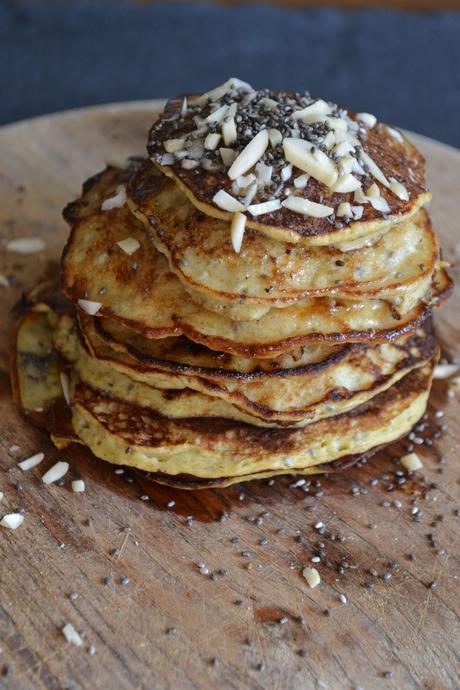 Bananenpancakes mit Honig und Mandeln, OHNE Mehl
