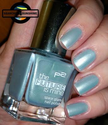 [Nails] Sunday French Nails mit p2 the FUTURE is mine 030 polar light & KIKO Daring Game 05 EXCLUSIVE BLUE