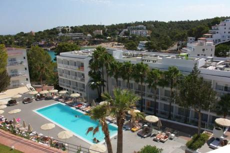 Pool_Sensimar_Ibiza_Tui_Guest Realtions Managerin