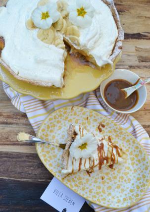 Süsser Himmel auf Erden! Bananen-Karamell-Pie mit Kokoshäubchen
