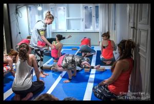 EISWUERFELIMSCHUH - ADIDAS Stella McCartney Collection Berlin Yoga (44)