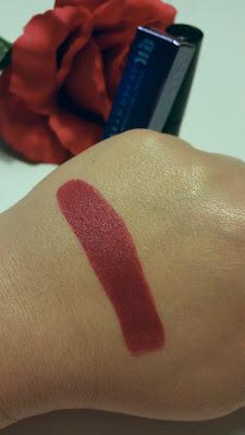 URBAN DECAY- Matte Revolution Lipstick URBAN DECAY- Matte Revolution Lipstick