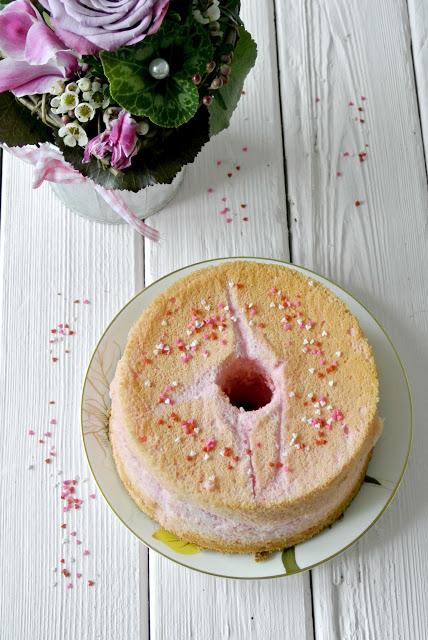 Angel Food Cake für Valentinstag