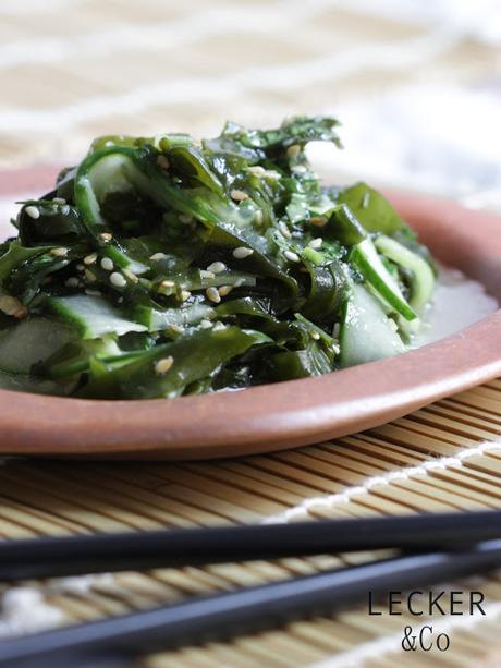 Baozi mit Rindfleisch-Sambal-Füllung und Wakame-Gurken-Salat Baozi mit Rindfleisch-Sambal-Füllung und Wakame-Gurken-Salat