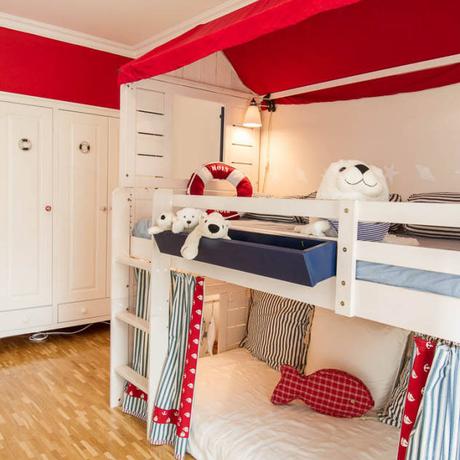 Maritimes Kinderzimmer : Skandinavische Kinderzimmer von Münchner HOME STAGING Agentur