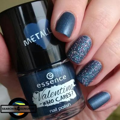 [Nails] Blue Friday mit essence Valentine - WHO CARES? 02 TALK TO THE HAND! & p2 HYPNOTIC LIGHTS 3D polish 070 sequin song
