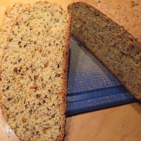 Ich habe mal wieder ein Brot gebacken ! Ich habe mal wieder ein Brot gebacken !