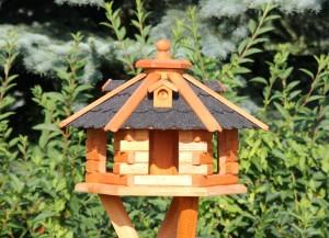 Günstige Vogelhäuser im Holzdekoladen!