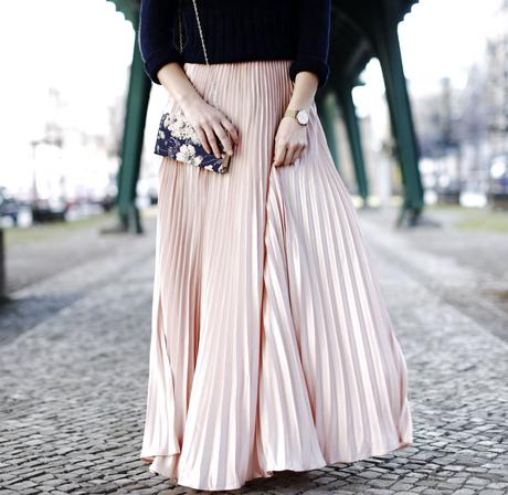 pleated maxi skirt details rock