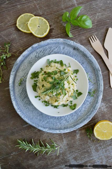 Risotto mit frischen Kräutern aus dem Garten / Risotto with fresh Herbs Risotto mit frischen Kräutern aus dem Garten / Risotto with fresh Herbs